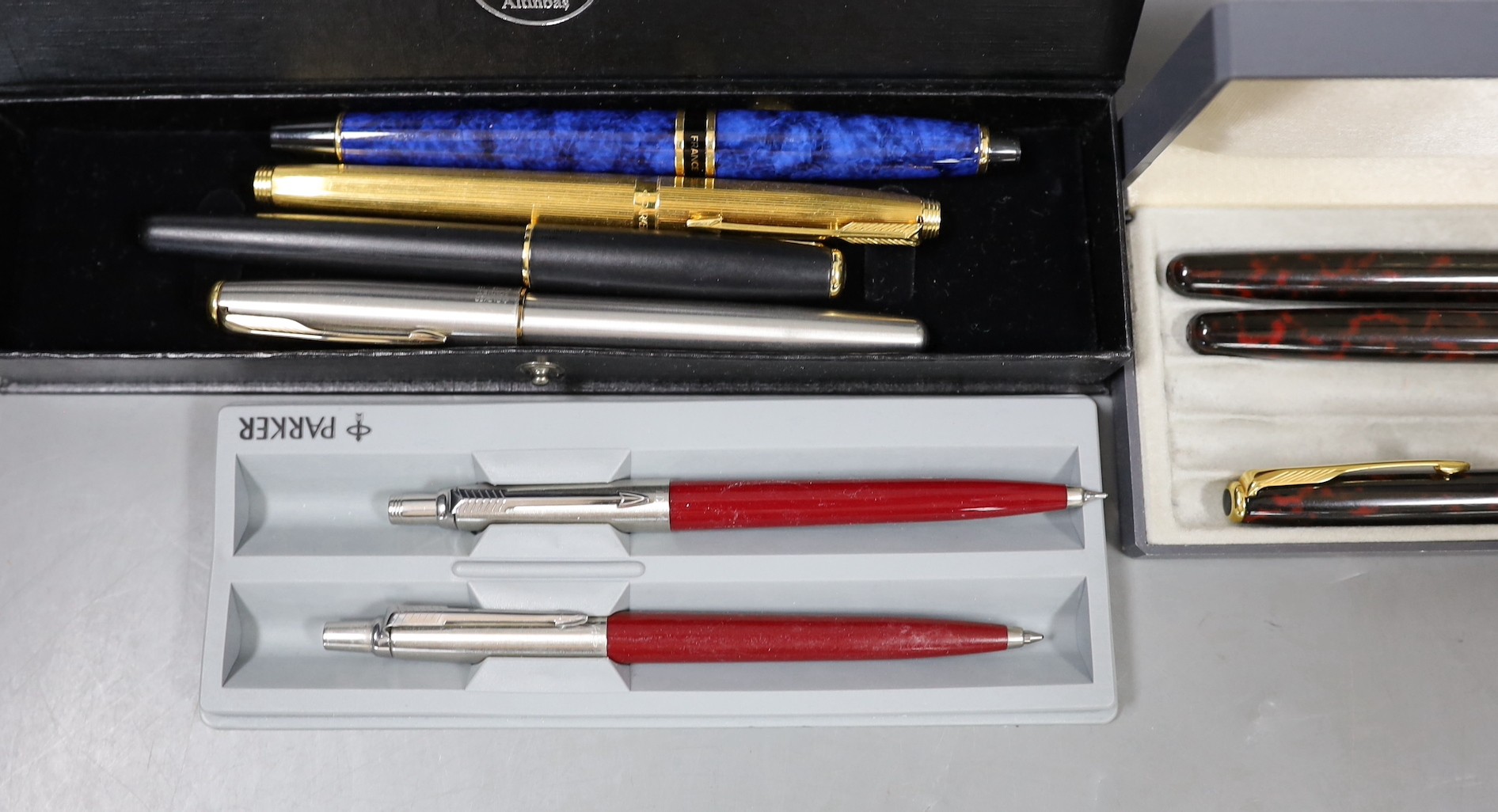 A selection of Parker pens, including one with a 14K knib, approx. 10